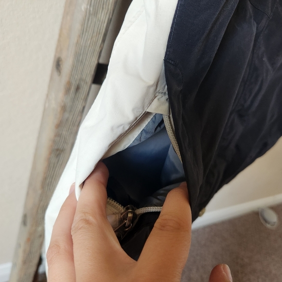 The North Face Kids Hyvent Windbreaker Jacket Black & White- Size Large - Picture 5 of 7